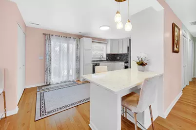 327 N Pershing Avenue, Mundelein, IL 60060 - Photo 6