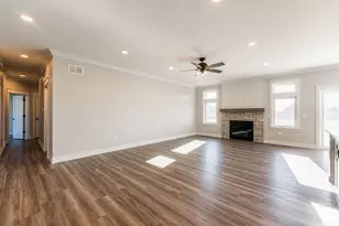 12626 Ellen Dr, Genoa, IL 60135 - Photo 4