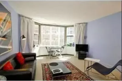 535 N Michigan Avenue #302, Chicago, IL 60611 - Photo 2