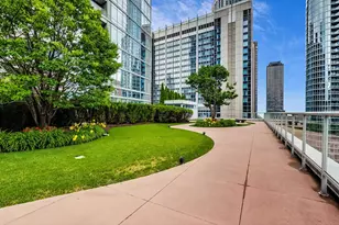 240 E Illinois St, Chicago, IL 60611 - Photo 34