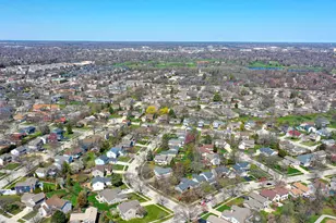 229 Tudor Ln, Schaumburg, IL 60193 - Photo 52