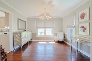 229 Tudor Ln, Schaumburg, IL 60193 - Photo 10