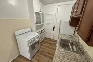 2216 W Thome Ave, Chicago, IL 60659 - Photo 14