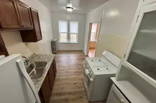 2216 W Thome Ave, Chicago, IL 60659 - Photo 12