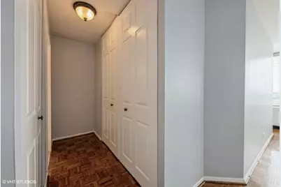 1850 N Clark Street #806, Chicago, IL 60614 - Photo 2