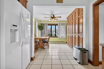 8021 S Lavergne Avenue, Burbank, IL 60459 - Photo 6