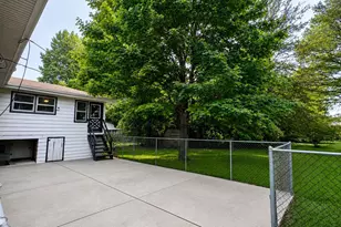 539 E 169th St, South Holland, IL 60473 - Photo 22