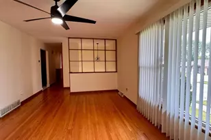 539 E 169th St, South Holland, IL 60473 - Photo 10