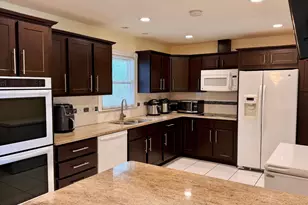 539 E 169th St, South Holland, IL 60473 - Photo 6