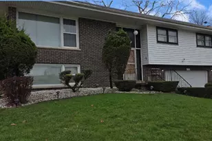 539 E 169th St, South Holland, IL 60473 - Photo 2