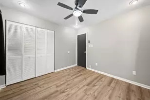 2011 219th St, Sauk Village, IL 60411 - Photo 20