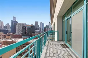 340 W Superior St, Chicago, IL 60654 - Photo 10