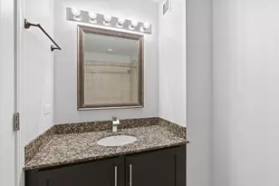 340 W Superior St, Chicago, IL 60654 - Photo 12