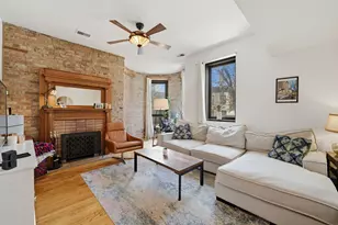 609 W Belden Ave, Chicago, IL 60614 - Photo 2