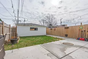 6825 S Rockwell St, Chicago, IL 60629 - Photo 42