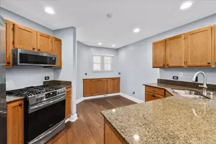 3827 Petra Ct, Naperville, IL 60564 - Photo 6