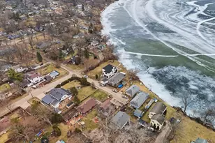 297 E Lakeview Ave, Round Lake Beach, IL 60073 - Photo 52