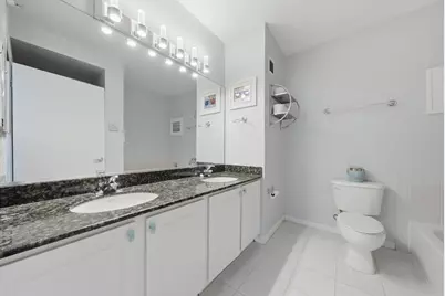 600 N Dearborn Street #1512, Chicago, IL 60654 - Photo 18