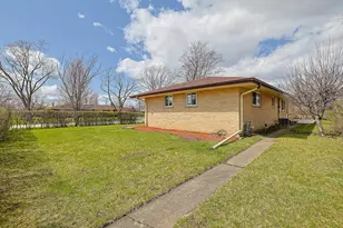 761 Marshall Dr, Des Plaines, IL 60016 - Photo 28