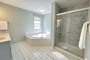 619 Lexington Square W, Gurnee, IL 60031 - Photo 14