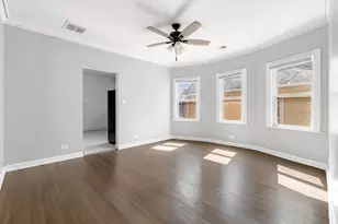 8841 S Muskegon Ave, Chicago, IL 60617 - Photo 8