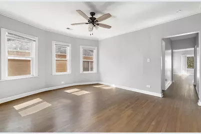 8841 S Muskegon Avenue, Chicago, IL 60617 - Photo 10