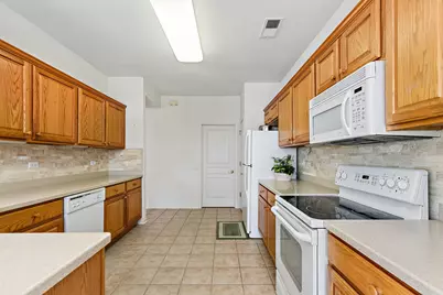 11869 Chatfield Crossing, Huntley, IL 60142 - Photo 4