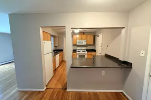 8936 Northshore Dr, Des Plaines, IL 60016 - Photo 4