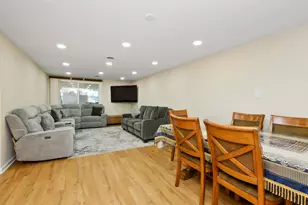 8037 McVicker Ave, Burbank, IL 60459 - Photo 14