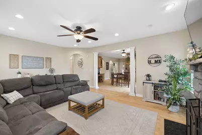 21261 Somerset Street, Shorewood, IL 60404 - Photo 10