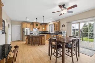21261 Somerset St, Shorewood, IL 60404 - Photo 12