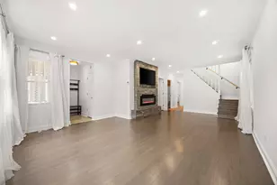 7845 W Cressett Dr, Elmwood Park, IL 60707 - Photo 2
