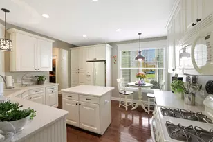 1053 Hummingbird Way, Bartlett, IL 60103 - Photo 6