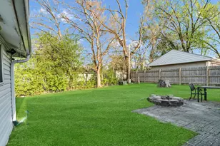 111 S Bartlett Rd, Streamwood, IL 60107 - Photo 20