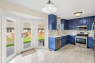 11742 Lighthouse Ln, Palos Heights, IL 60463 - Photo 12