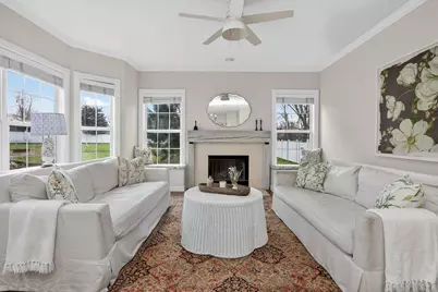 1614 Sawyer Avenue, Glen Ellyn, IL 60137 - Photo 10