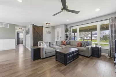 441 Walnut Lane, Elk Grove Village, IL 60007 - Photo 2
