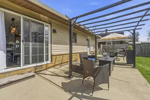 441 Walnut Ln, Elk Grove Village, IL 60007 - Photo 22