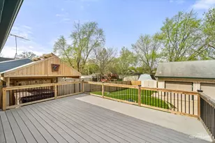 1117 Douglas Ave, Aurora, IL 60505 - Photo 20