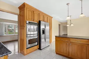 8335 Red Oak Ln, Orland Park, IL 60462 - Photo 10