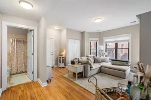 901 W Cornelia Ave, Chicago, IL 60657 - Photo 2