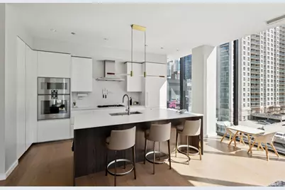 56 W Huron Street #9, Chicago, IL 60654 - Photo 8