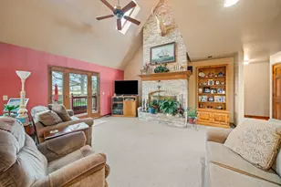 520 Rees St, Hinckley, IL 60520 - Photo 6