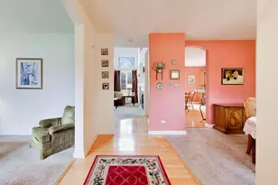 5660 Trinity Ct, Gurnee, IL 60031 - Photo 4