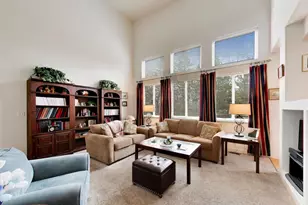 5660 Trinity Ct, Gurnee, IL 60031 - Photo 12