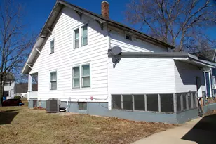 207 Poplar St, Depue, IL 61322 - Photo 2