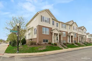 409 Lexington Ln, Rolling Meadows, IL 60008 - Photo 2