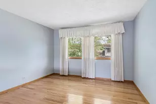 5S671 Park Meadow Dr, Naperville, IL 60540 - Photo 18