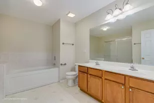 2417 Stoughton Cir, Aurora, IL 60502 - Photo 24