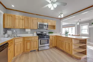 300 E Sheridan Pl, Lake Bluff, IL 60044 - Photo 16